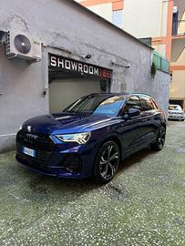 Audi Q3 35 TDI quattro S tronic Identity Black