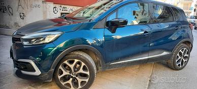  Renault Captur  1500