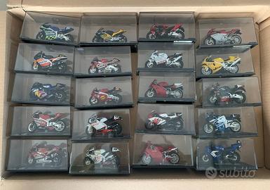 Collezione 42 modellini moto da competizione – DeA