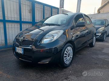 Toyota Yaris 1.4 D-4D 90 CV 5 PORTE ANNO 2010