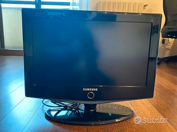 TV Samsung 23''