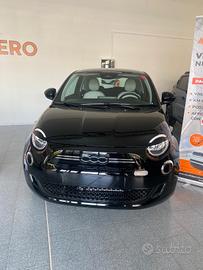 Fiat 500 Berlina Hybrid Icon
