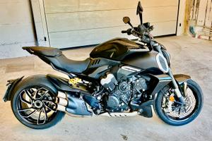 Ducati diavel V4