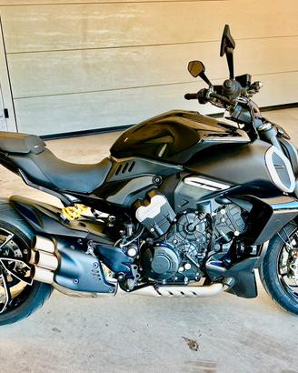Ducati diavel V4