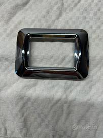 Placchetta interruttore luce o presa corrente