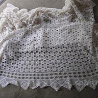 Copritavolo ad uncinetto