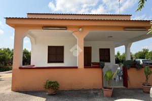 VILLA SINGOLA A FRANCAVILLA FONTANA