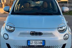 Fiat 500 500e Berlina 42 kWh Icon