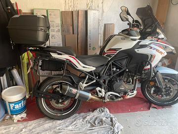 Moto Benelli 502