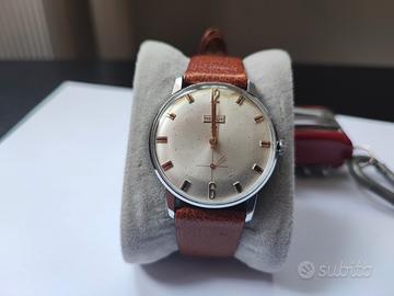 Revue vintage (carica manuale)