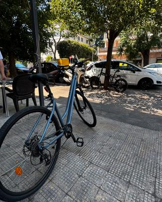 Bici Riverside 500 blu