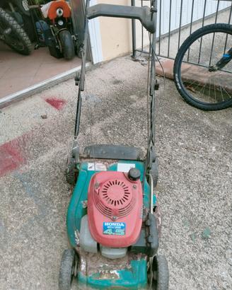 tosaerba a motore Honda 