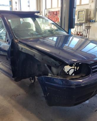 Ricambi VOLKSWAGEN GOLF 4 1900cc diesel del 2003