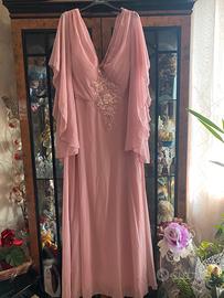 Abito da cerimonia per signora.