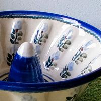 Stampo ceramica   decorato a  mano   