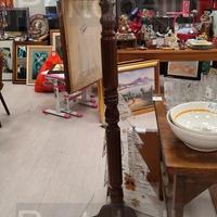 Codice: 8249 APPENDIABITI STILE CLASSICO IN NOCE