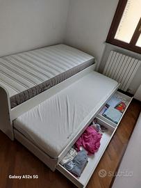 Letto doppio con cassetti