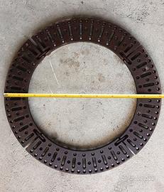 Cornice in ghisa per alberi