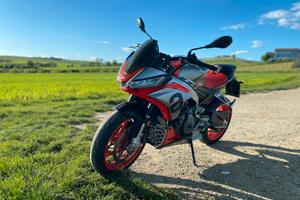 Aprilia Tuono 660