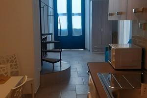 Ampio monolocale soppalcato vicino spiaggia in cen