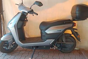 Scoter YADEA T9 elettrico 
