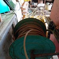 moto pompa per viti. 100 metri lungo tubo