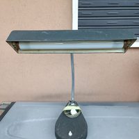 Lampada da tavolo militare vintage