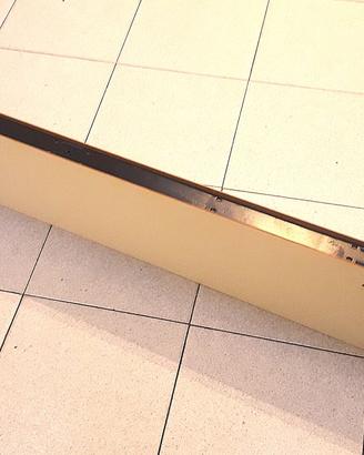 Mensola Ikea modello "Lack" corole bianco