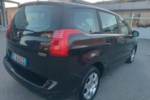 Peugeot 5008 1.6 diesel automatica garanzia