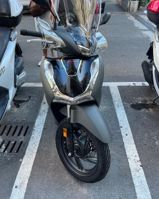 Honda SH 150i Sporty Colore Mat Rock Gray - Euro 5