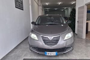 Lancia Ypsilon 1.2 69 CV 5 porte GPL Ecochic Plati