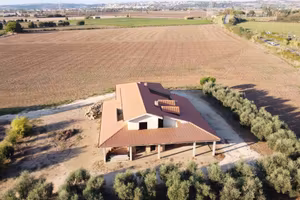 Villa di 380 m² con più di 5 locali a Tarquinia