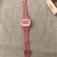 Orologio casio colore rosa
