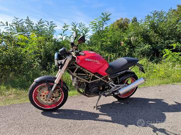 Ducati Monster M900