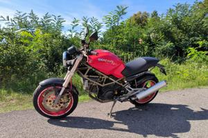 Ducati Monster M900
