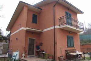 Casa di campagna a un passo del centro abitato