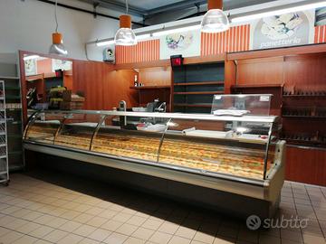 Ottimi arredi e attrezzature supermercato