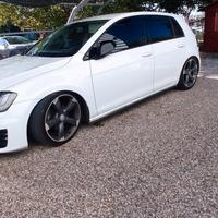 Volkswagen Golf 1.6 TDI DSG | Look GTD