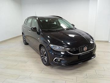 FIAT Tipo (2015-->) 1.6 Mjt S&S SW Lounge