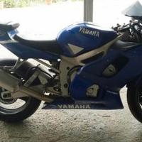 Yamaha R6