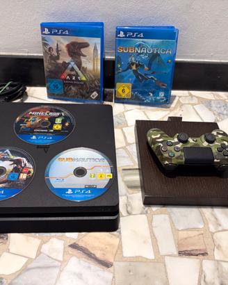 Play Station 4 Slim con 3 giochi e controller