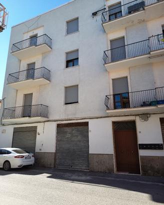 Attico completamente ristrutturato a canino (vt)