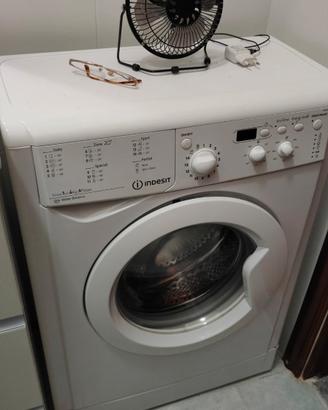 Lavatrice slim Indesit 4kg
