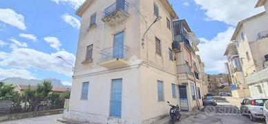 3 LOCALI A MONREALE