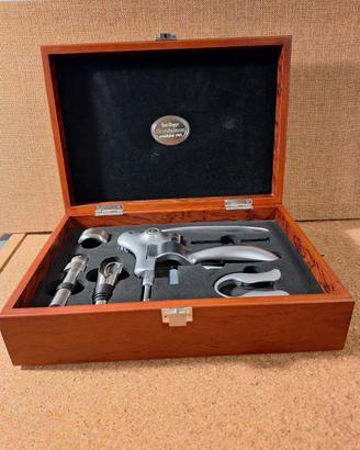 Scatola in legno set apribottiglie vino 
