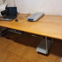 IKEA BEKANT Scrivania, 220x80 cm