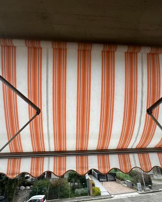 Tenda da sole a motore