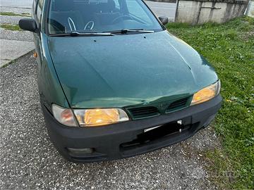 Nissan Almera del 1996
