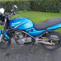 Moto kawasaky