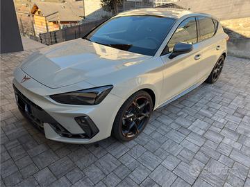 Cupra Leon super optional